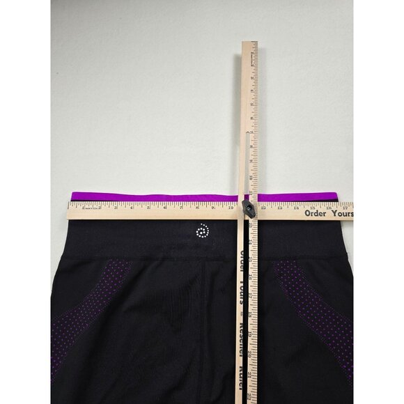 Be Inspired Womens 1X Activewear Capri Leggings Black & Purple Yoga Hiking - Picture 3 of 4